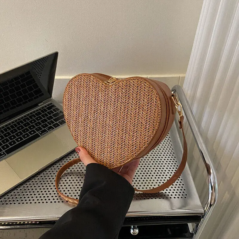 Bolso de mujer con forma de amor, bandolera de tejido de paja, Popular, de gran capacidad, diseño de nicho de compras, novedad de 2023