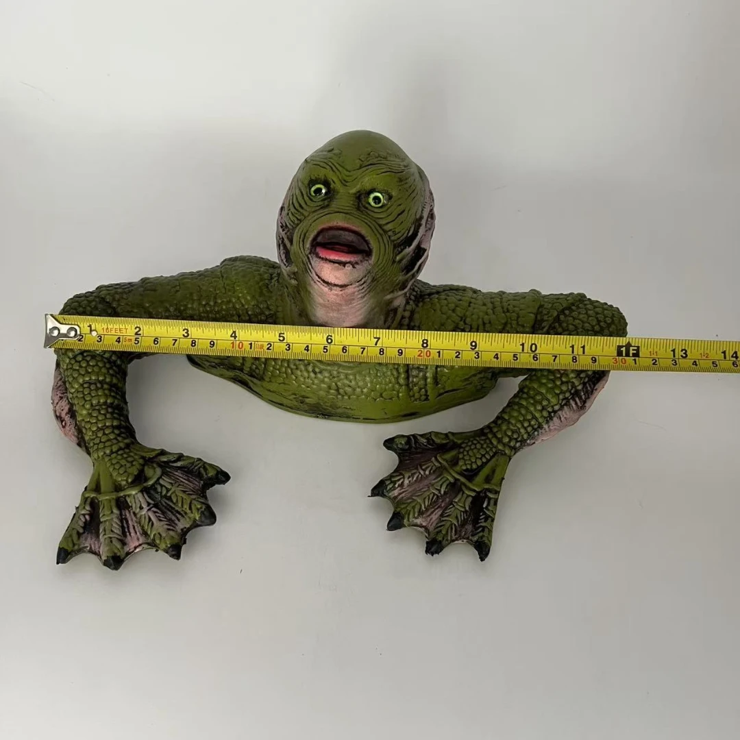 Creature From The Black Lagoon Grave Figure Model Living Room Outdoors Decoration For Halloween Kids Gifts