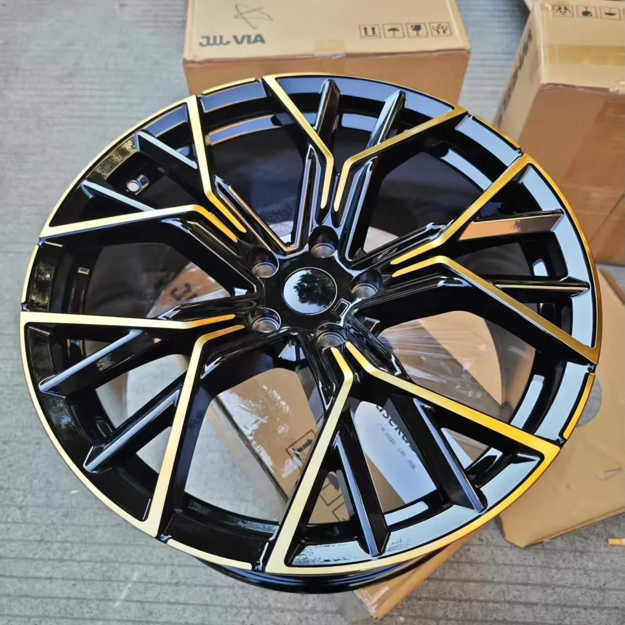 YQ عالية الأداء سبيكة عجلات الحافات المعطي تكلم 18 19 20 بوصة أسود اللون عجلات سيارة الركاب لسيارات BMW M8 5X120 5X112