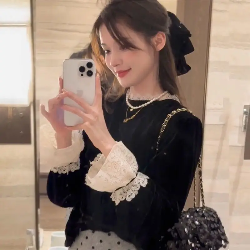 Autumn Winter Lace Bottoming Shirt Elegant Temperament Solid Color Shirts Women Fashion Patchwork O-neck Long Sleeve Trend Tops