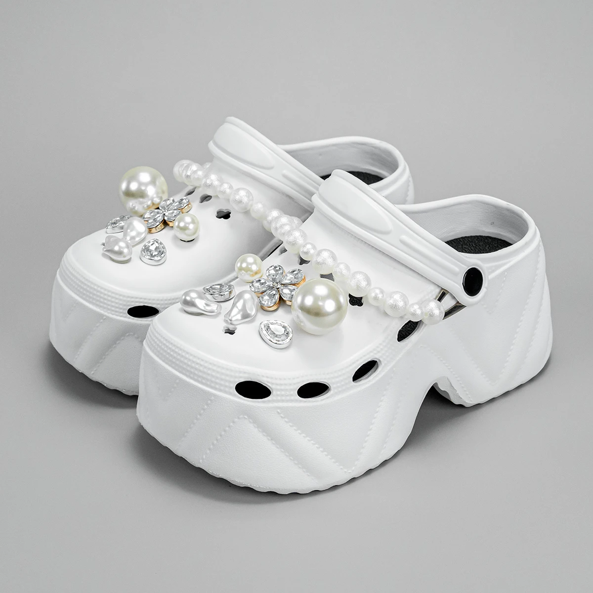 Summer New Style Large Pearl Fashion Versatile Eva Clogs for Women, Casual Outdoor Slippers, Thick-Soled Non-Slip Height-Increasing Closed-Toe Sandals 8809