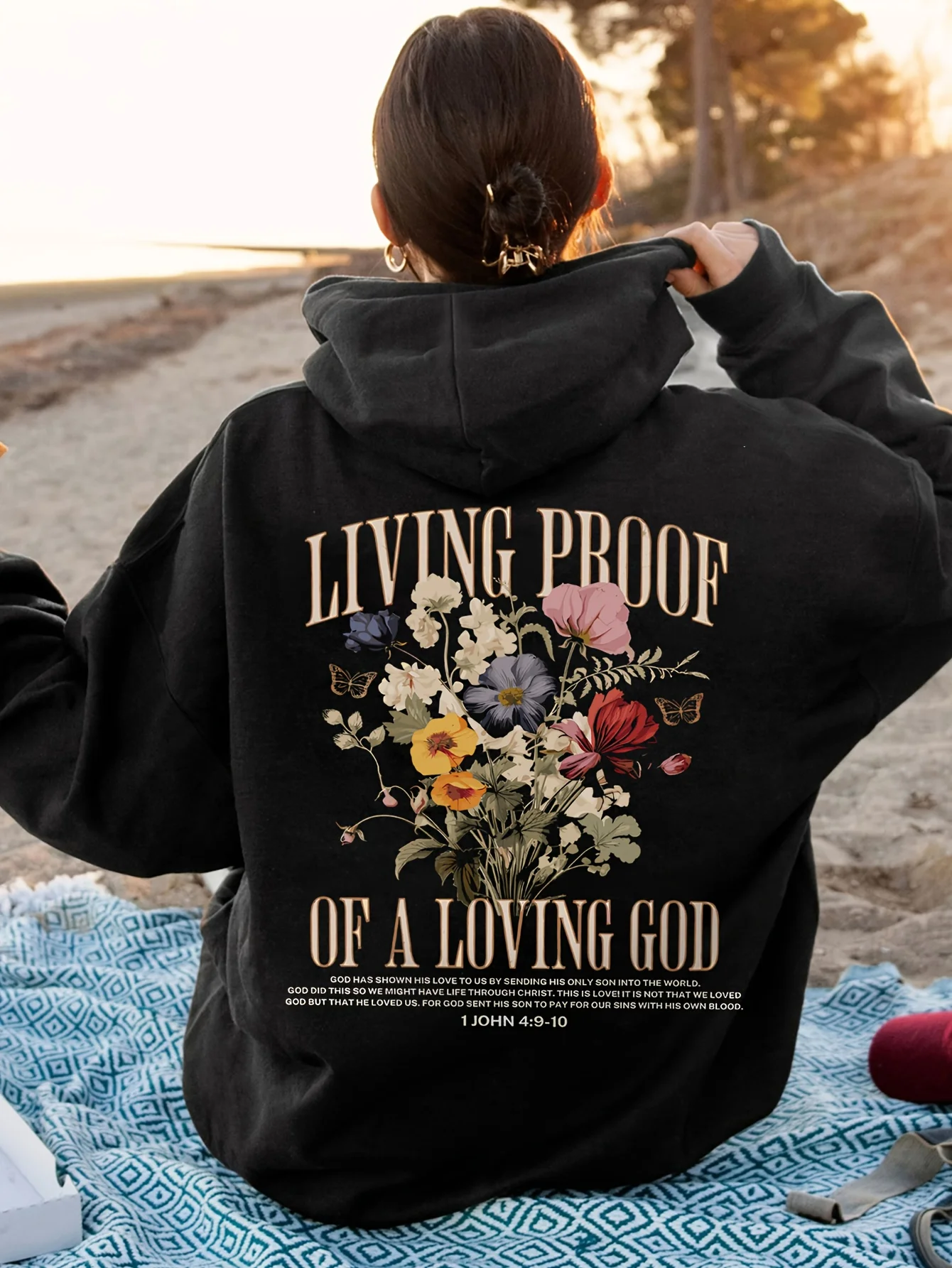 

Women's Floral Print Casual Hoodie A Hooded Sweatshirt for Fall and Winter, Printed with The Slogan "Live Proof of Love" XS-5XL