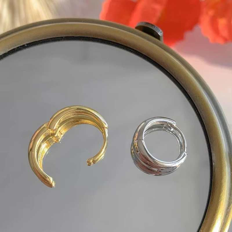 925 Sterling Silver Gorąca sprzedaż Koreańskie geometryczne kolczyki kółka Prosty temperament Wykwintny gorący seksowny seksowny prezent biżuteryjny — zdjęcie 5