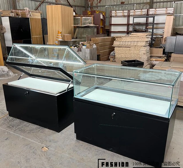 Mobile jewelry display cases store