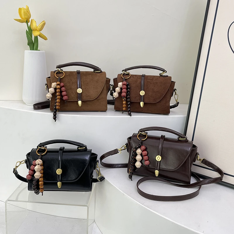 

Зимняя новая модная нишевая модная универсальная сумка через плечо на одно плечо, хит продаж, маленькая квадратная сумка