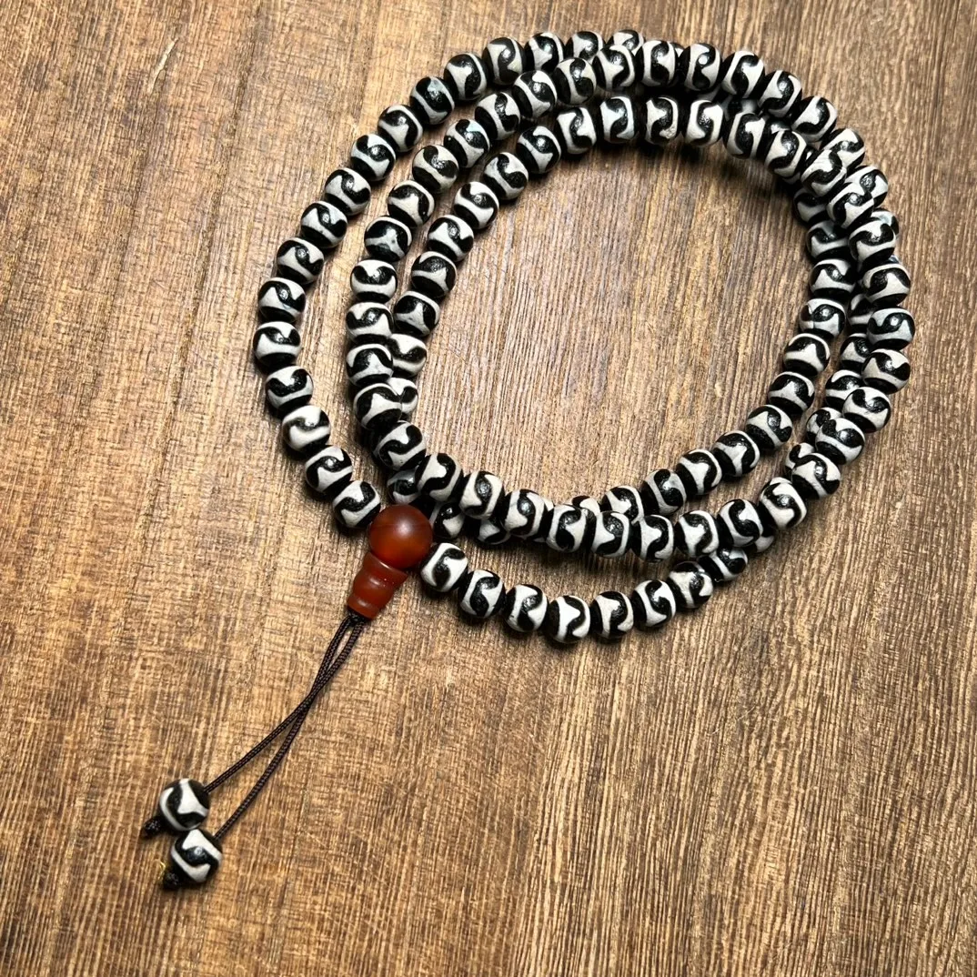 

Tibetan Buddhism Tiger Teeth Dzi Bead Agate Multilayer Tassel Charm Bracelet Mala Beads 108 Necklace Buddha Bead Bracelet Bangle