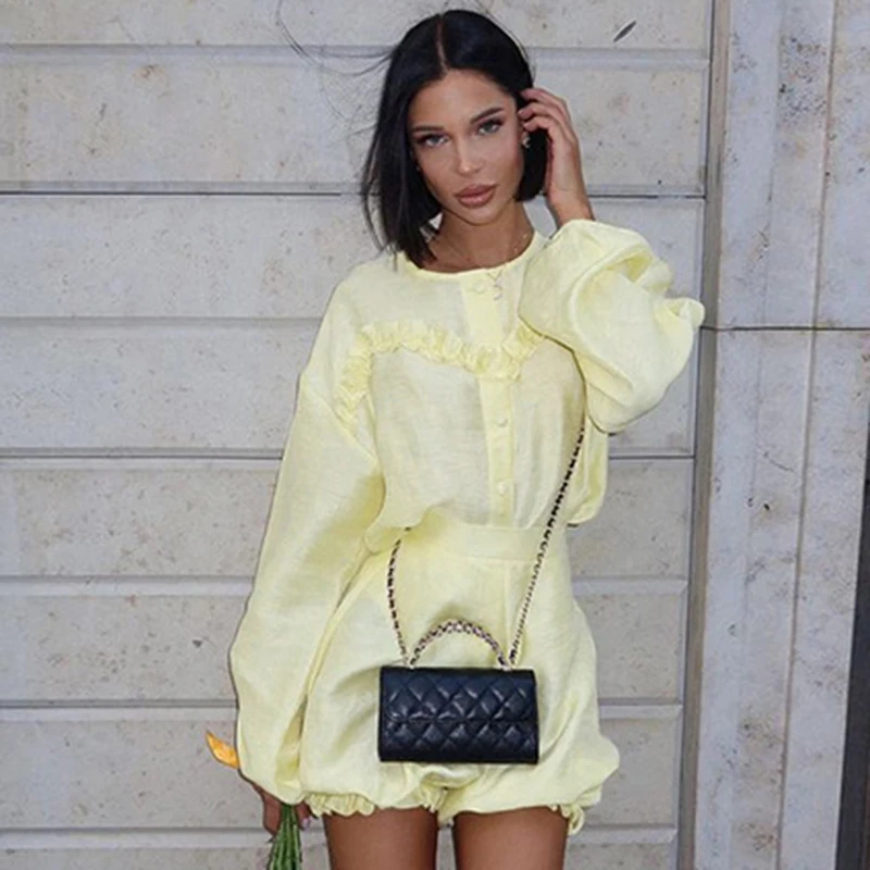 

Ticketsx Loose-Fitting Round Neck Button-Down Long-Sleeved T-shirt High-Waisted Shorts Two Piece Set Autumn Women's Clothing
