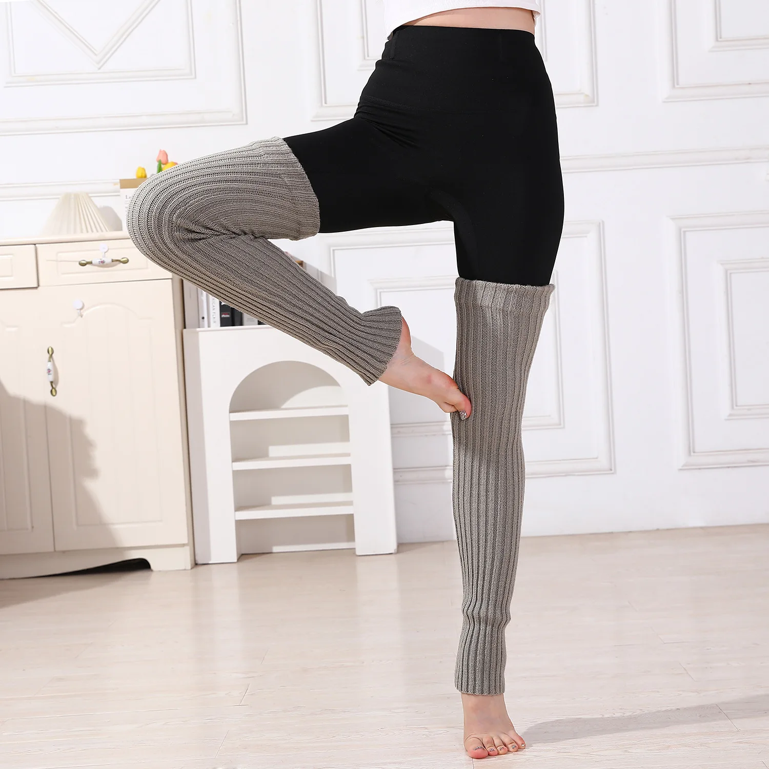 جوارب يوجا صوفية سميكة ودافئة للنساء مقاس 70 سم لخريف وشتاء مناسبة لخلع الملابس وممارسة اليوغا