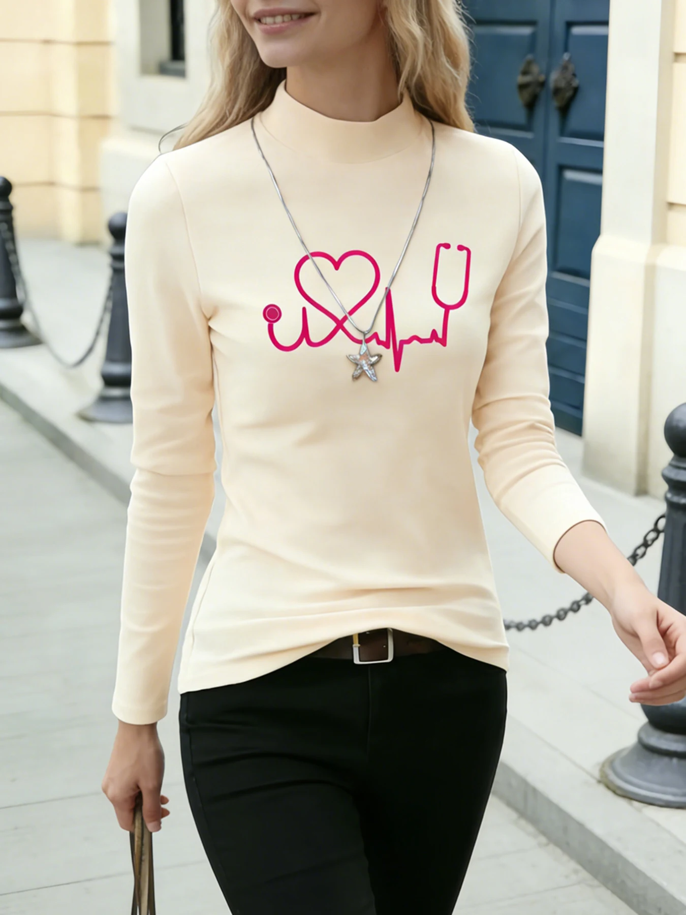 Vrouwen Mock Hals Lange Mouw Tops Roze Hart Stethoscoop Print Casual Blouse Mode Dagelijks T-shirt Zachte Top Voor Lente Herfst