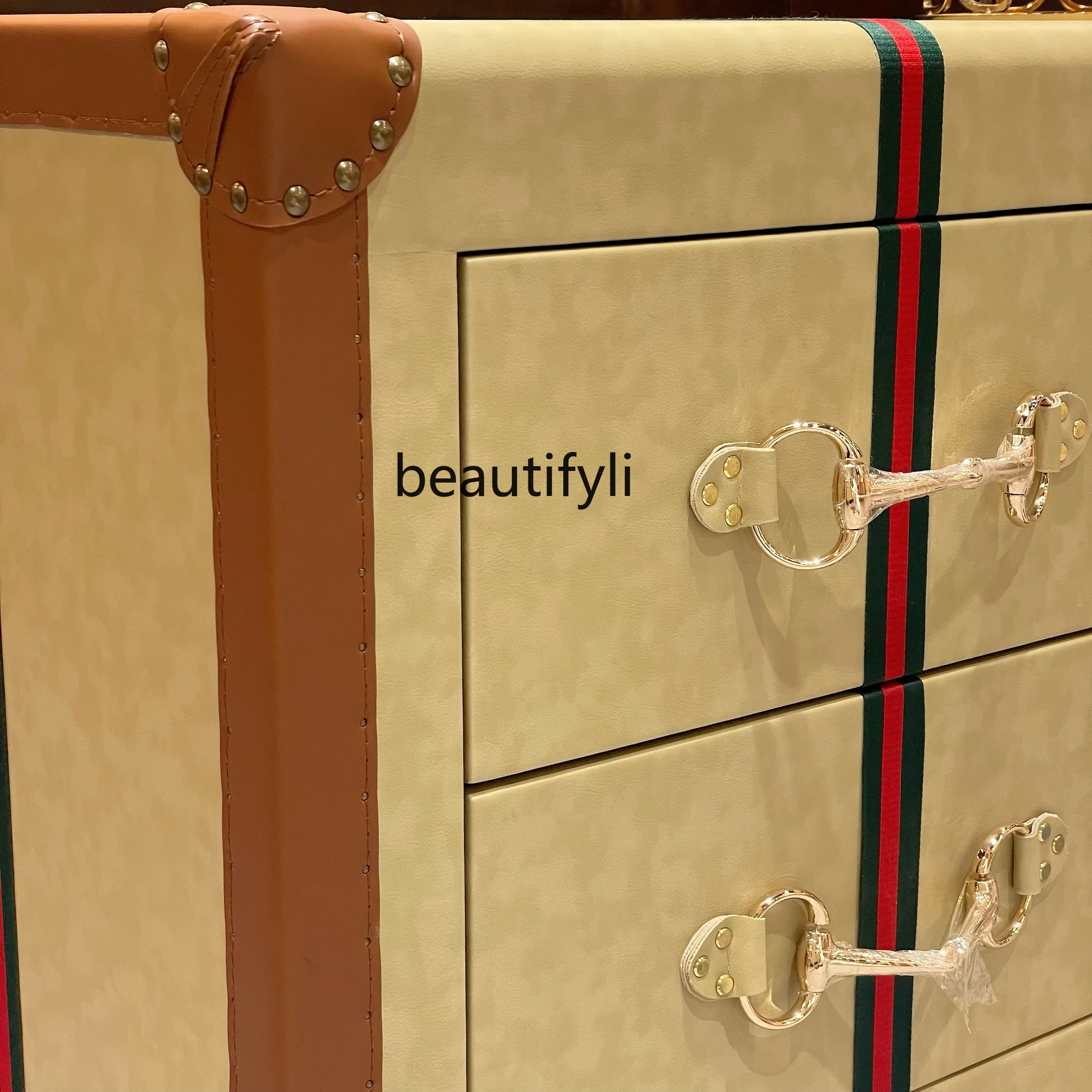 Armadietto TV antico retrò di lusso leggero, armadietto per portico, armadietto laterale del paese americano