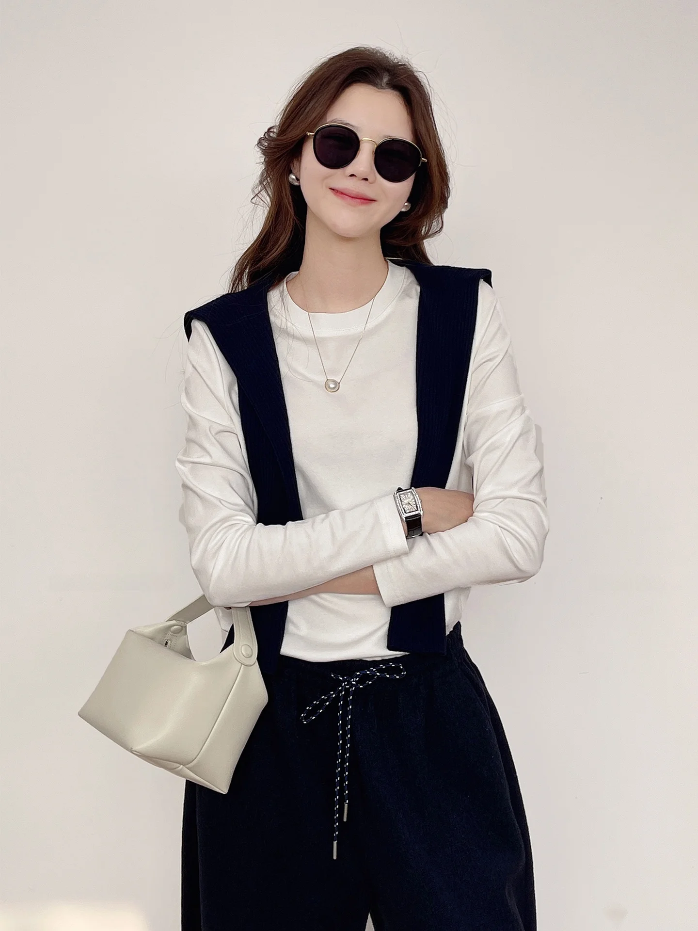 

Korean Faion 00% Combed Cotton Basic Long Sve round Ne White T-irt New Sle Women's Top Casual Straight Cut Spring