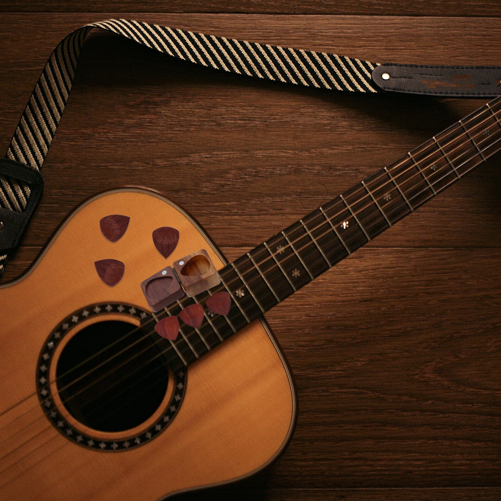 

1Set Guitar Picks Wooden Premium Natural Folk Plectrums Smooth Edges for Beginners Portable Practice Performance Supplies