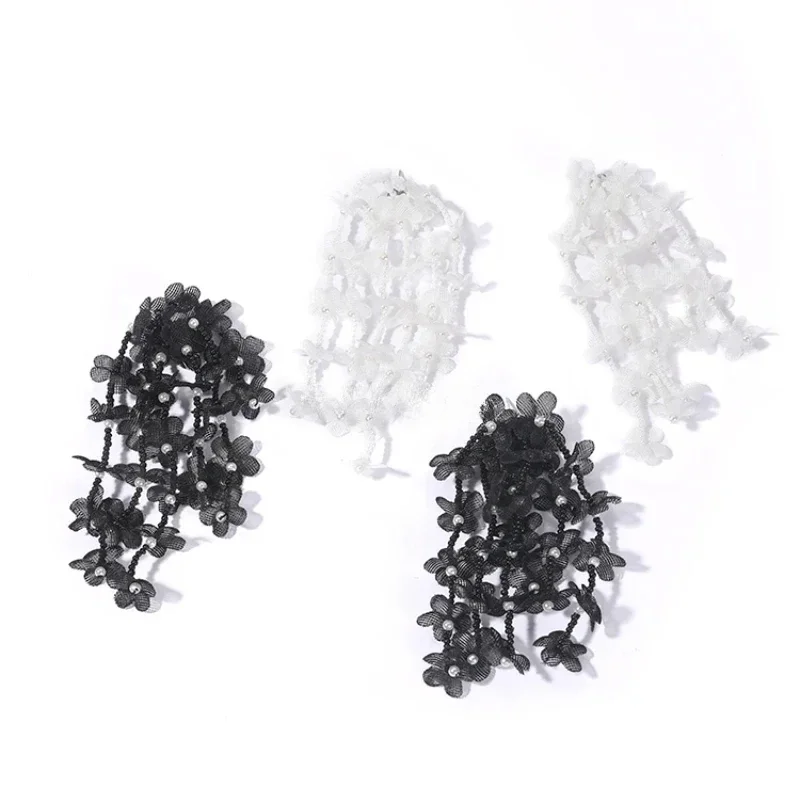 Temperament exaggerated beaded small flower earrings black and white flower fringed stud earrings