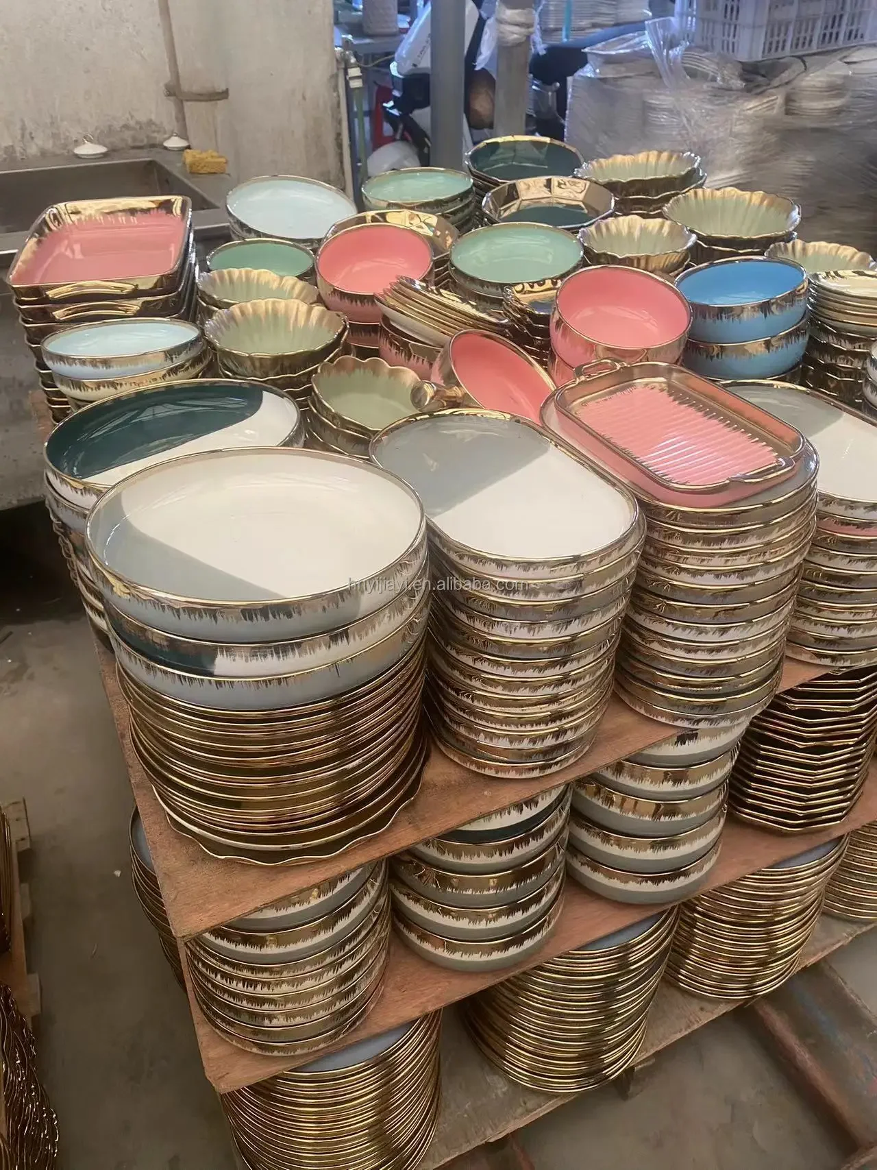 Wholesale  Cheap Restaurant Plate With Gold Rim Ceramic kitchen Bowls Bulk Plates plates & dishes tableware dinnerware