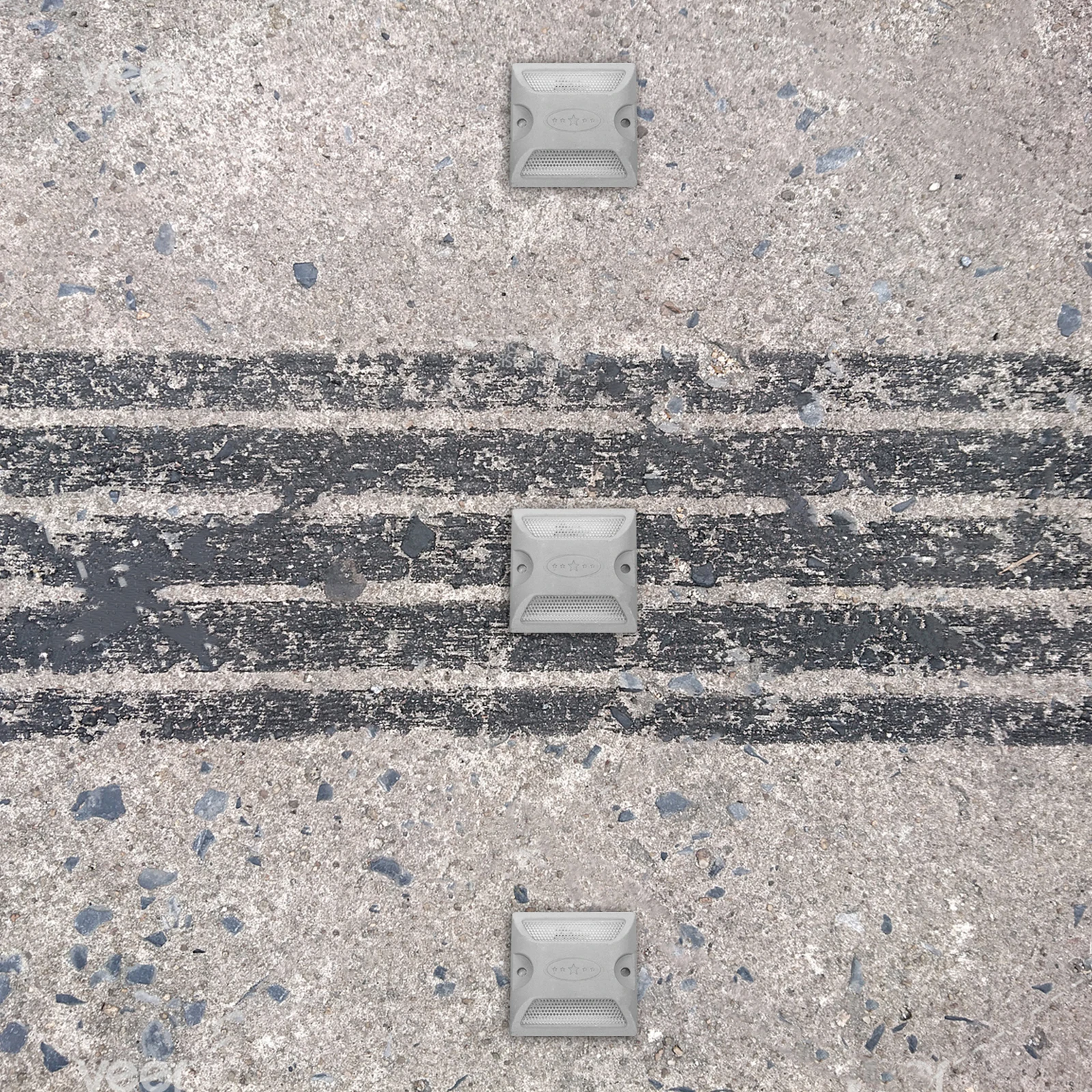 2Pcs Reflective Pavement Markers Raised Road Reflectors High Visibility for Driveway Entrance Traffic Facility