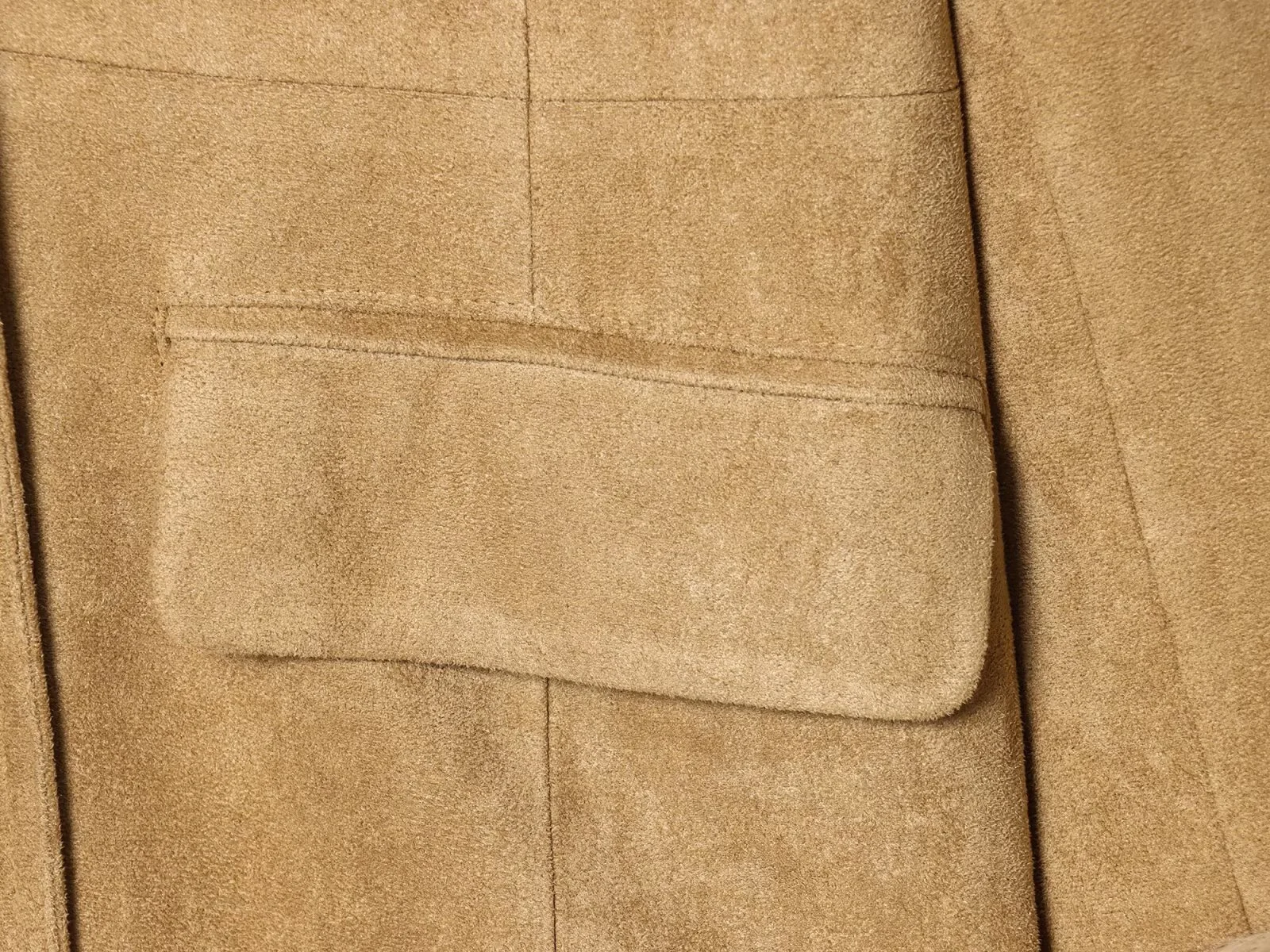 سترة نسائية شتاء جديدة لعام 2025 غير رسمية أنيقة وطية صدر السترة بقصة ضيقة وتأثير من الفرو الصناعي سترة بدلة من جلد الغزال