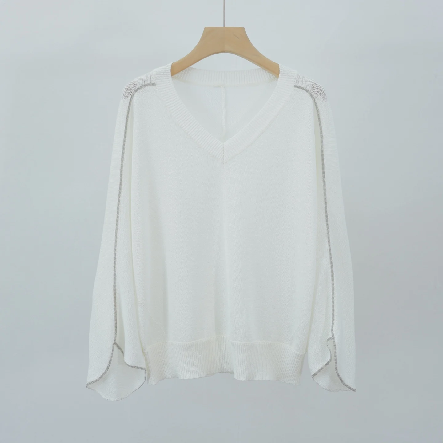 Primavera y novedad de verano, suéter de punto versátil y cómodo con cadena y cuello en V Simple para mujer