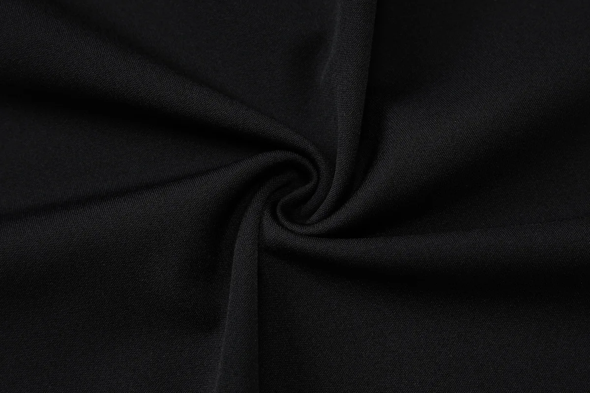 فستان الربيع والصيف بألوان متباينة، فساتين قصيرة عصرية أنيقة على طراز الشارع بدون حمالات وياقة على شكل خط واحد وخصر