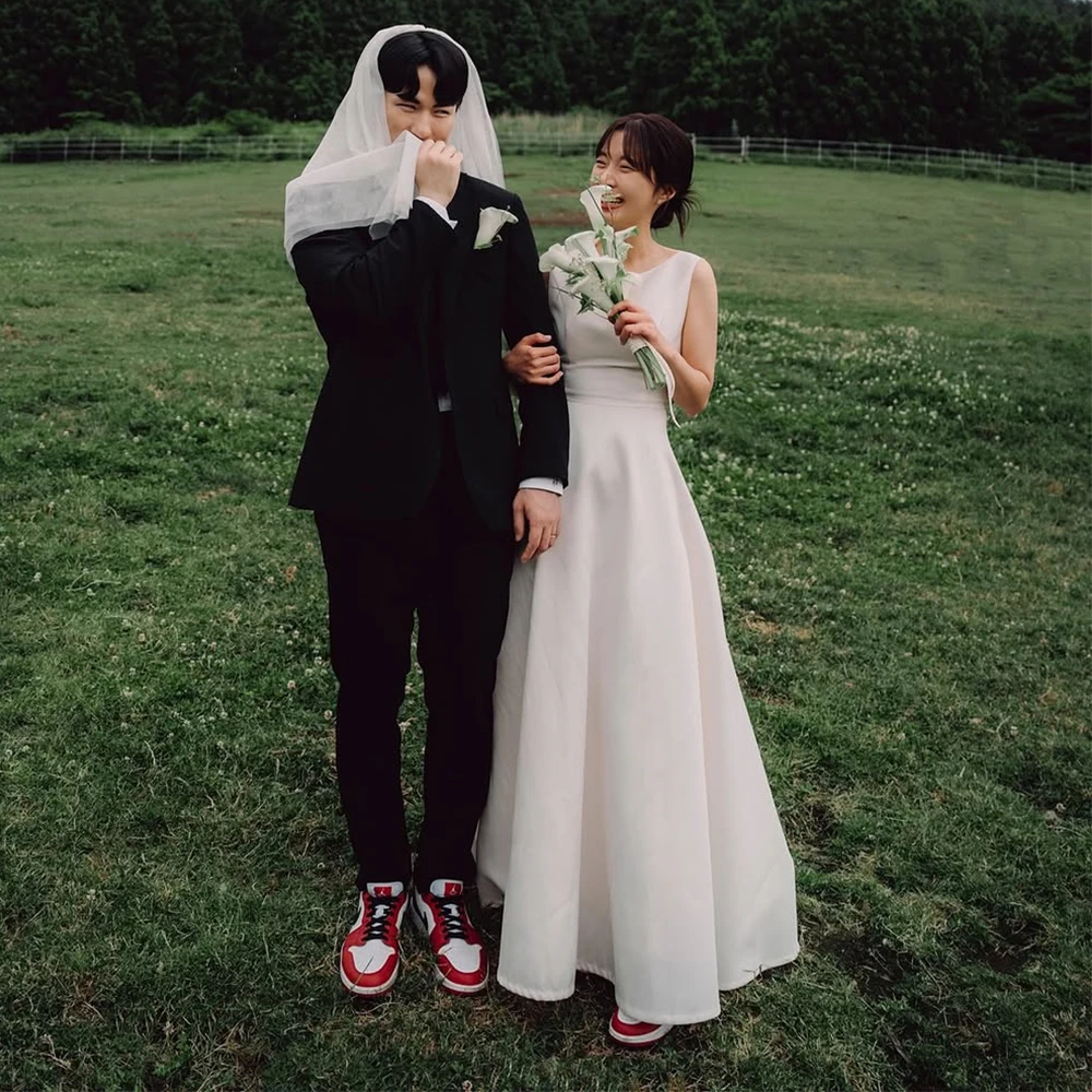

Bowith Scoop Collar Sleeveless Korean Wedding Dresses Customized Simple Wedding Snap Dresses Outdoor Bridal Reception Dresses