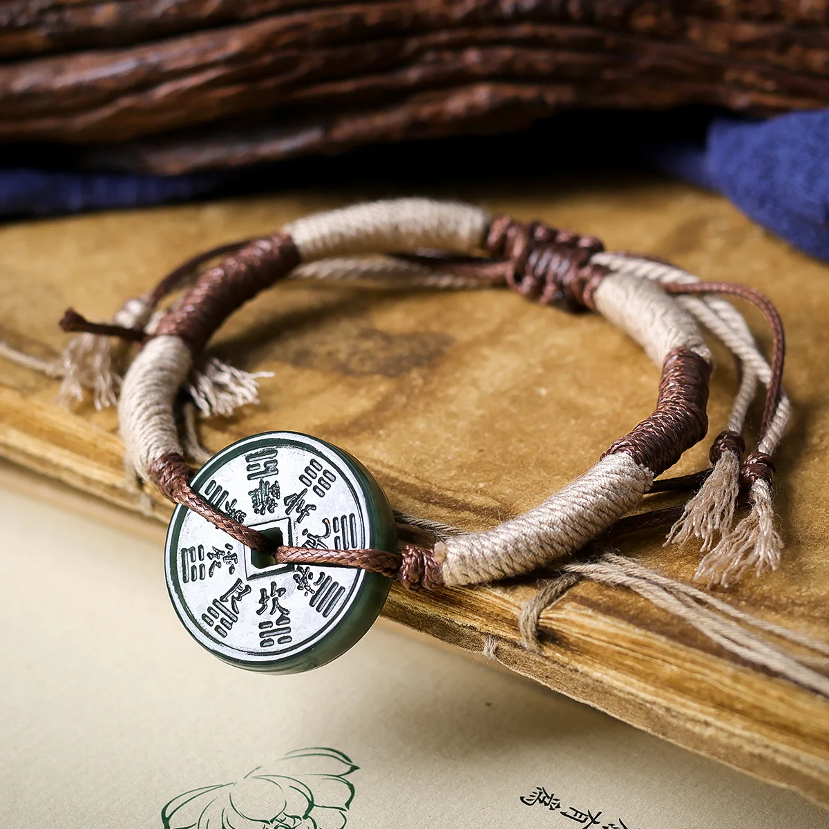 

Tibetan hand woven rope, natural Hotan Yushan ghost, spend money safely, clasp rope, cultural and entertainment accessories
