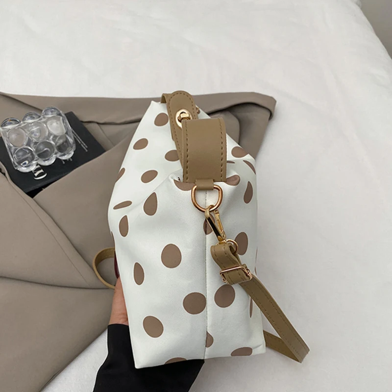 Koreanische Umhängetasche mit Polka Dots, leichte Damen-Umhängetasche, vielseitige, lässige Colorblock-Handtasche für den Arbeitsweg, Reißverschluss – Detail 9