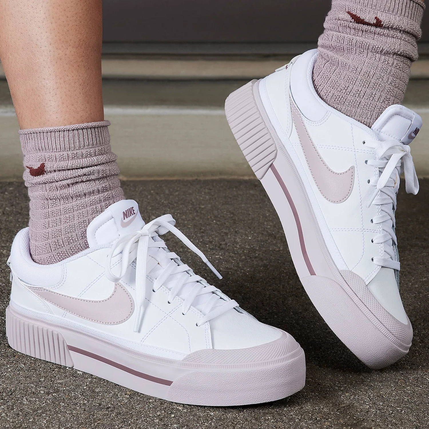 

Nike genuine 2024 New Women's Wear-resistant Thick Sole Low-top Casual Sneakers DM7590-105