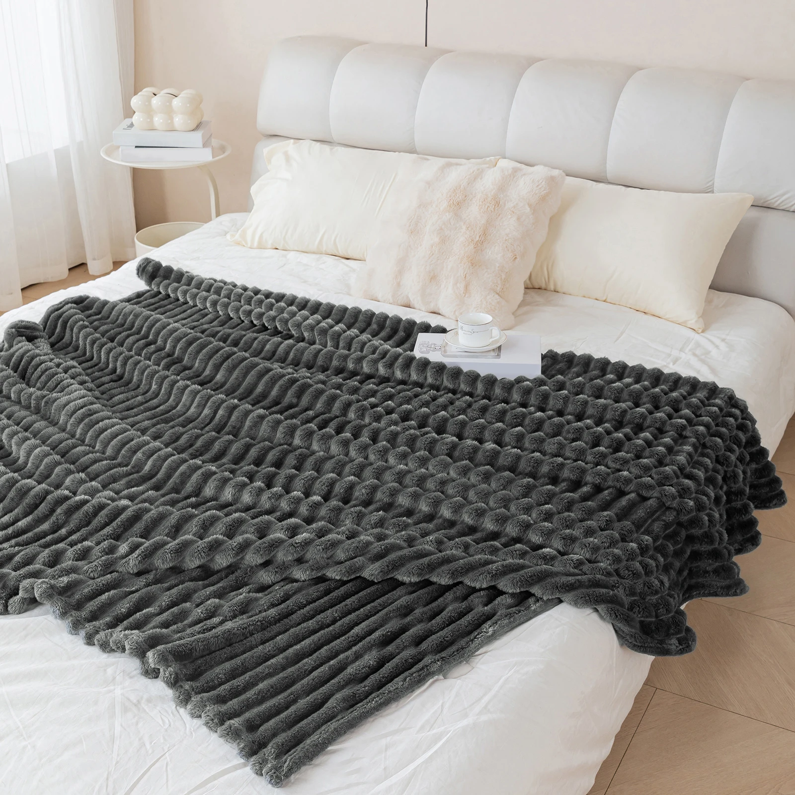 1 Stück gestreifte, einfarbige Flanelldecke, weiche und bequeme Überwurfdecke, geeignet für Sofas, Betten und Reisen, vielseitig einsetzbar – Detail 21