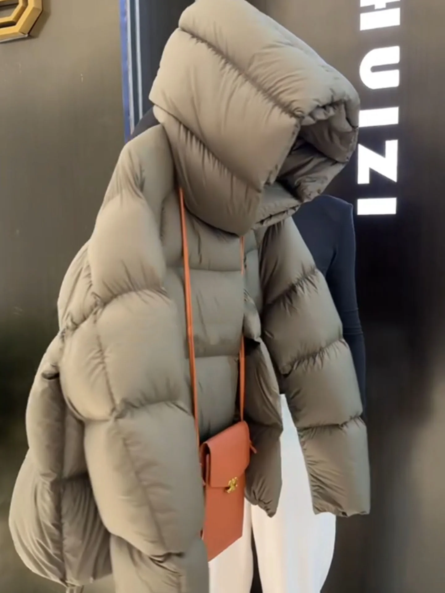 Unique een ort Puffer Jaet Women's 2025 Winter New Sle Hooded Bread Coat Small Size Outerwear Sli Commute Sle