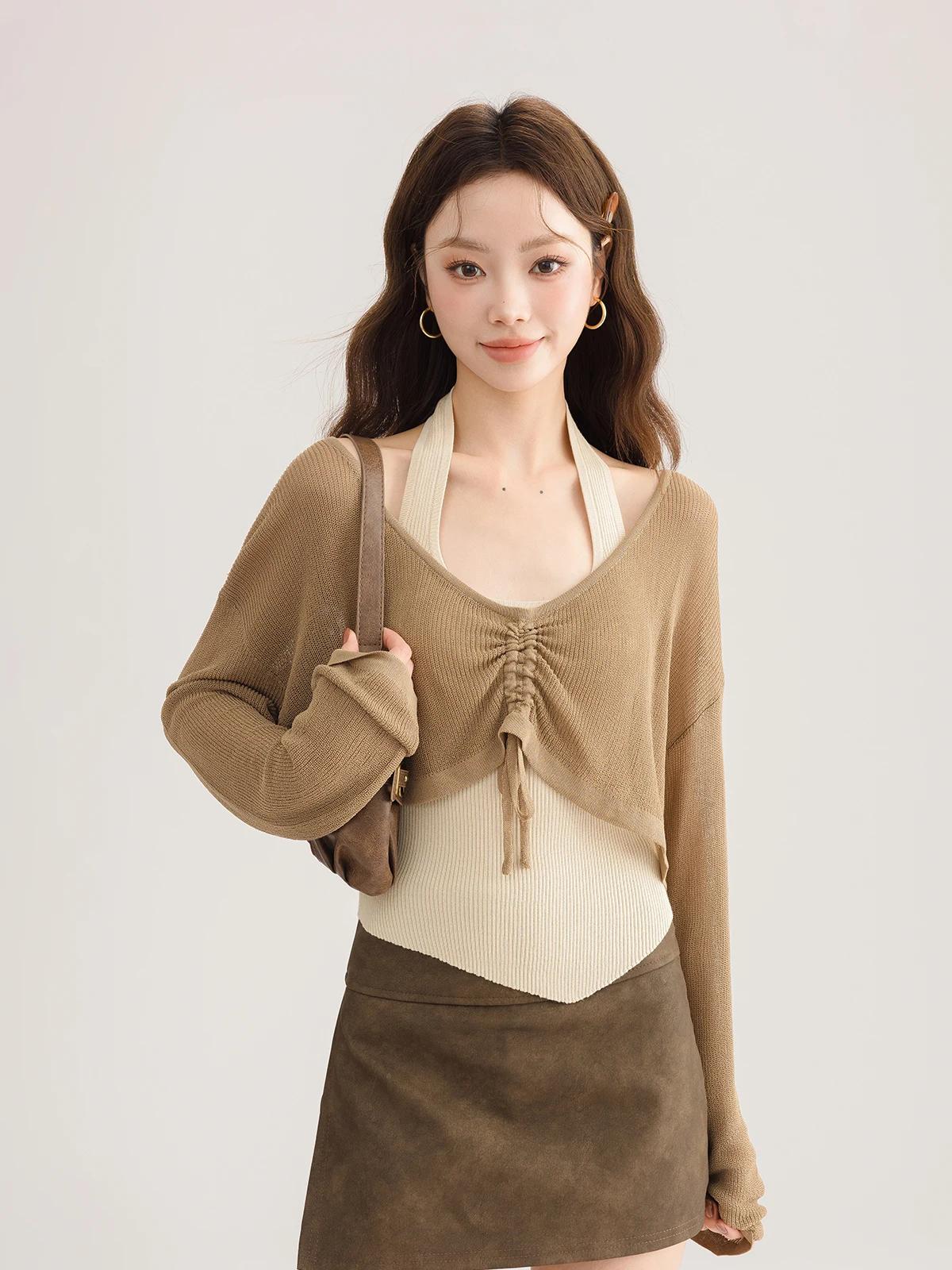 

Винтажный комплект RUXU: укороченный топ и жилетка с поясом, цвет молочный чай, из полиэфирного волокна, длинный рукав