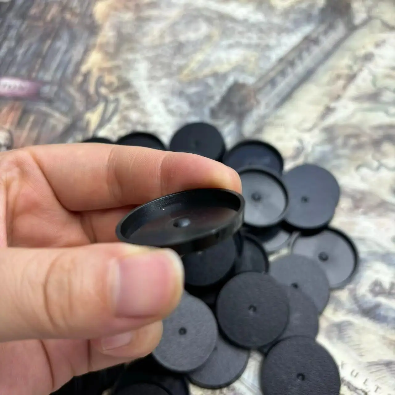 Basias de plástico de 32mm para jogos de mesa, bases de modelo de 100 peças, bases redondas de 32mm