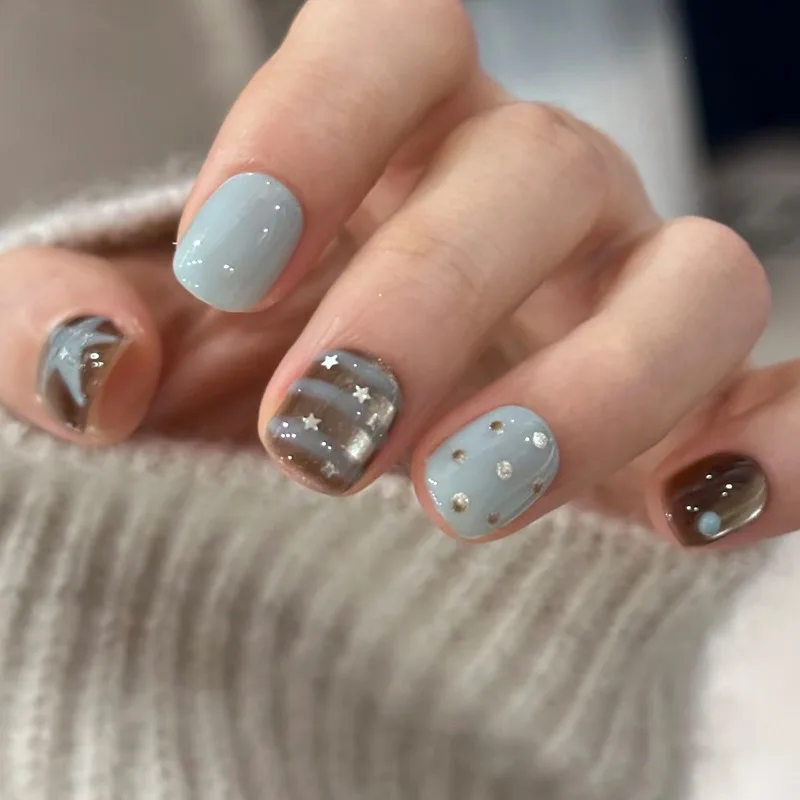 

24PCS Simple Ins Blue Stripes Short Square False Nails Brown Glitter Stars Sweet Cool Coffin Fake Nails for Women Girls Wearable