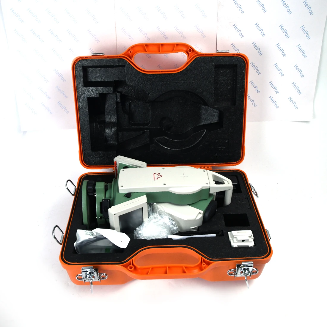 محطة إجمالية RTS352 R1000 ذات قفل يدوي عالي الجودة مع نظام تشغيل Wince 7.0 وبلوتوث وإضاءة توجيهية