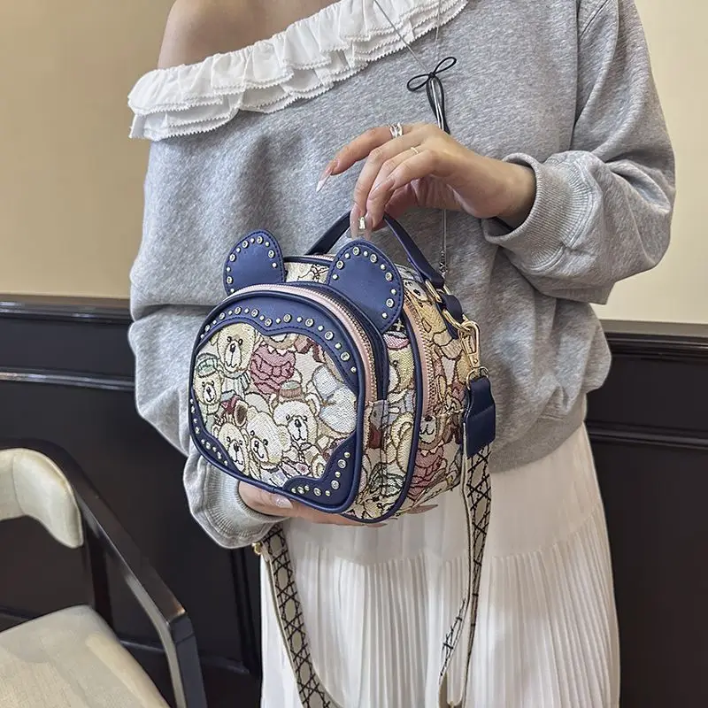 

Retro Embroidery Cartoon Bear Shoulder Bag Women Rhinestone Patchwork Large Capacity Handbag Ladies Fashion Luxury Crossbody Bag