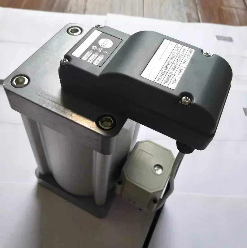 The new SD-FX-2000 zero gas consumption liquid level sensing intelligent drainer only drains water without exhausting.