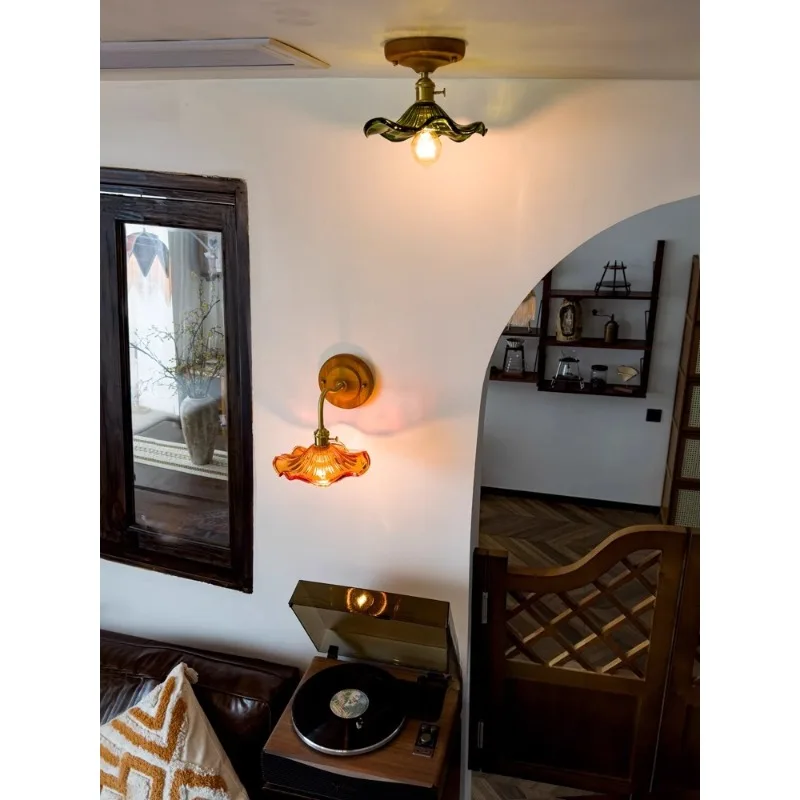Pastoral entrance corridor aisle balcony ceiling light warm romantic homestay light bay window