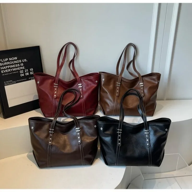 

Attractive Retro Diaper Bag Handbag Crossbody Road Trip Versatile Exquisite Stylish Glamorous Timeless Chic Practical