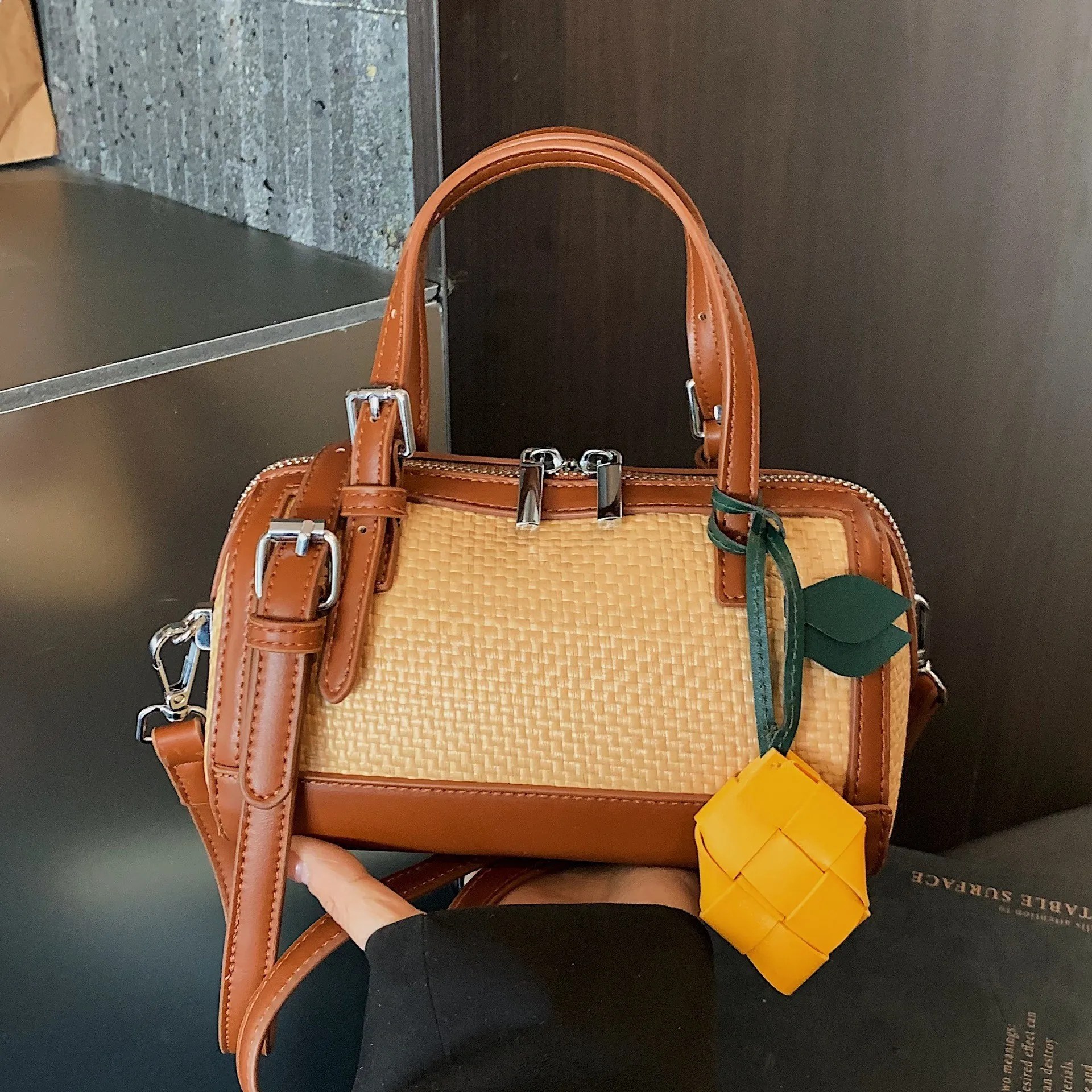 2026-summer-new-style-casual-color-block-straw-weaving-boston-pillow-handbag-crossbody-versatile-shoulder-bag-for-men-and-women