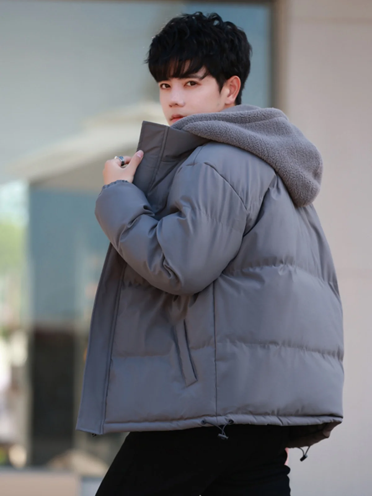 

Trendy Thiened Cotton Jaet Men's Winter Outerwear Bread Sle Loose Fit Warm Coat Faion Urban Sle Zipper Closure Soli...