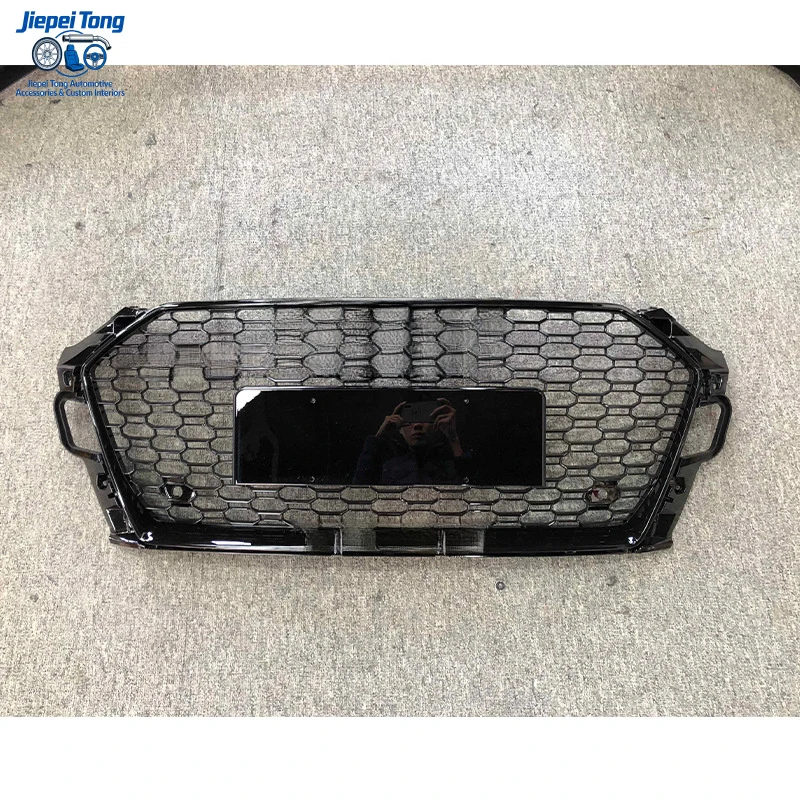 

Подходит для моделей Audi A5/S5 2016-2019 годов выпуска, четырехдверных версий RS5: передняя решетка, бампер, задний спойлер, насадки на выхлопные трубы, боковые пороги и другие элементы.