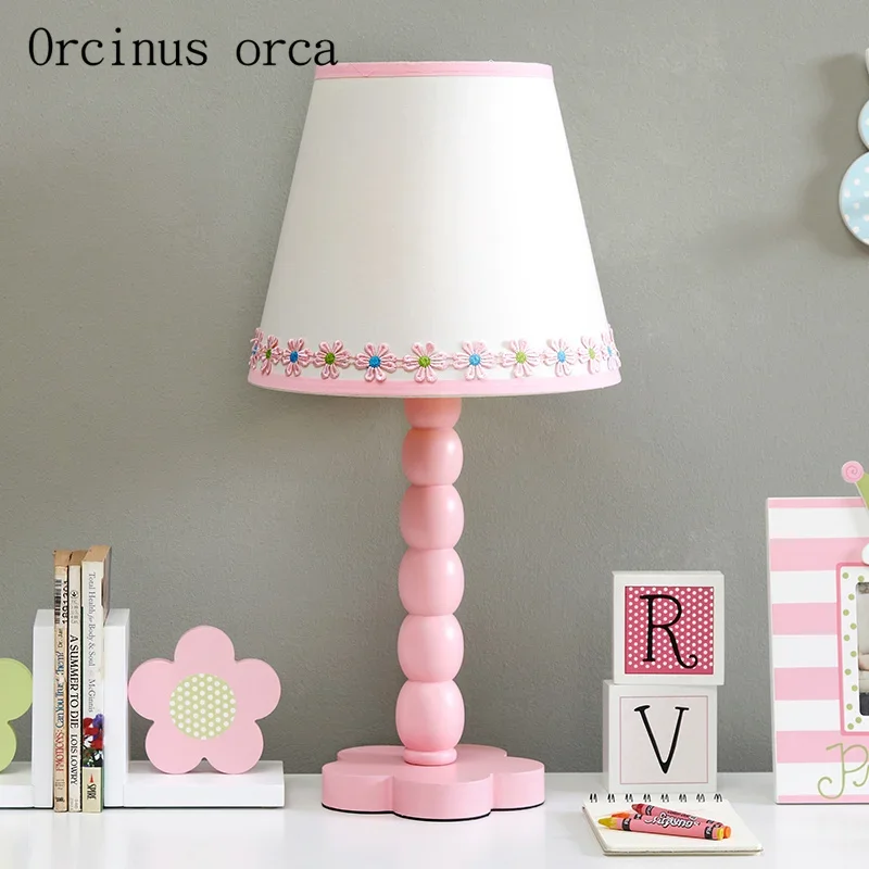 European garden flower petals pink table lamp living room Girl Bedroom bedside lamp modern simple LED wooden desk lamp