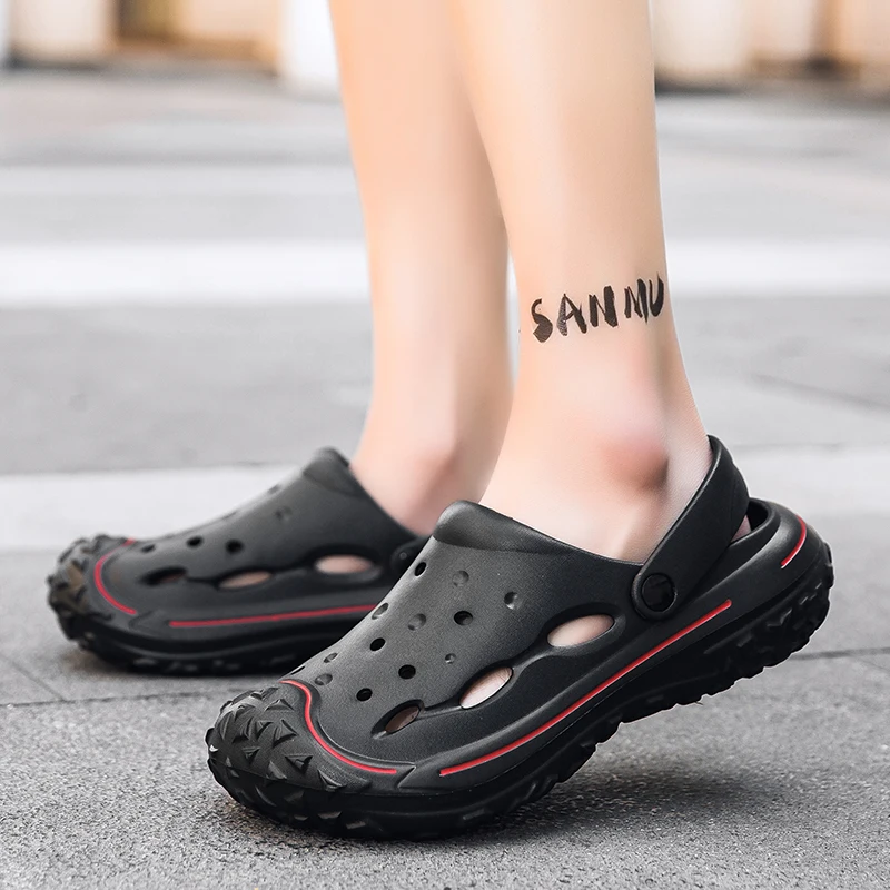 Fashion Thick Bottom Sandals for Men Breathable Hollow-out Beach Shoes EVA Sandal Summer Man Casual Clogs Slippers Garden Shoes