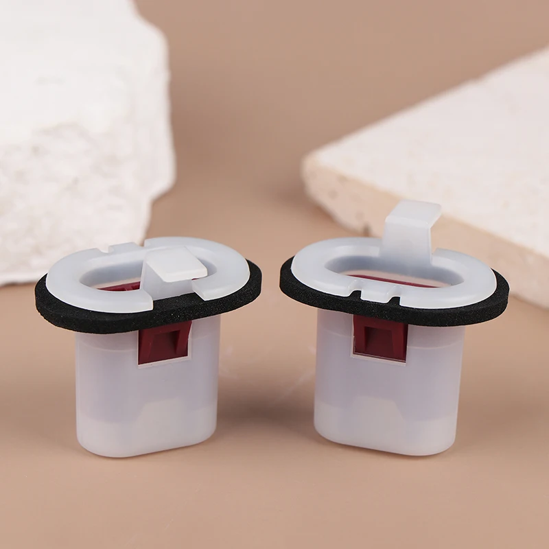 닛산 March Sylphy Sunny Livna Tiida 883042DX0A 용 2Pcs 뒷좌석 버클 리테이너 클립