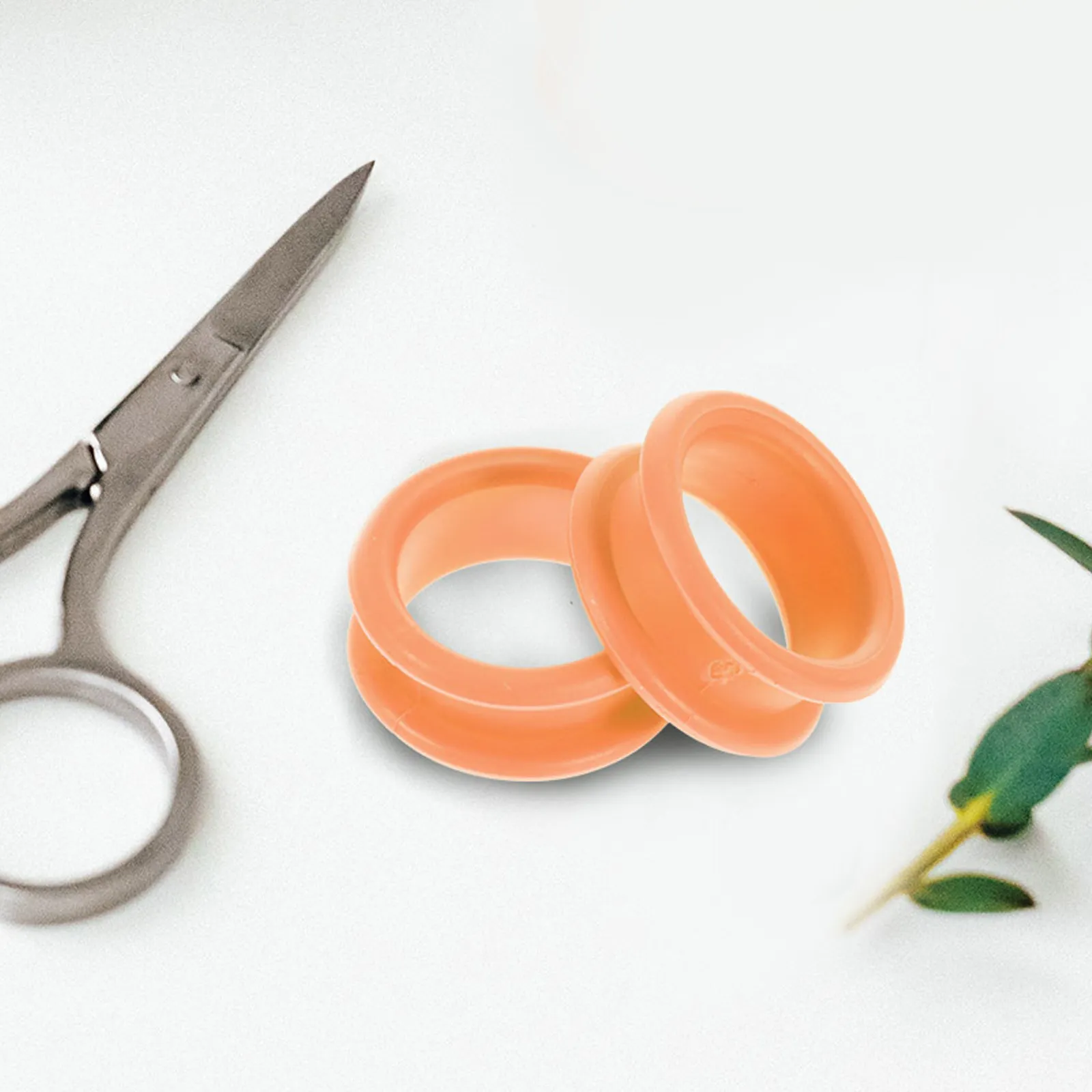 

6Pcs Supple Silicone Scissors Finger Protectors Anti-Slip Stable Grip Ring for Pet Salon Barber Shop Daily Cutting Comfortable