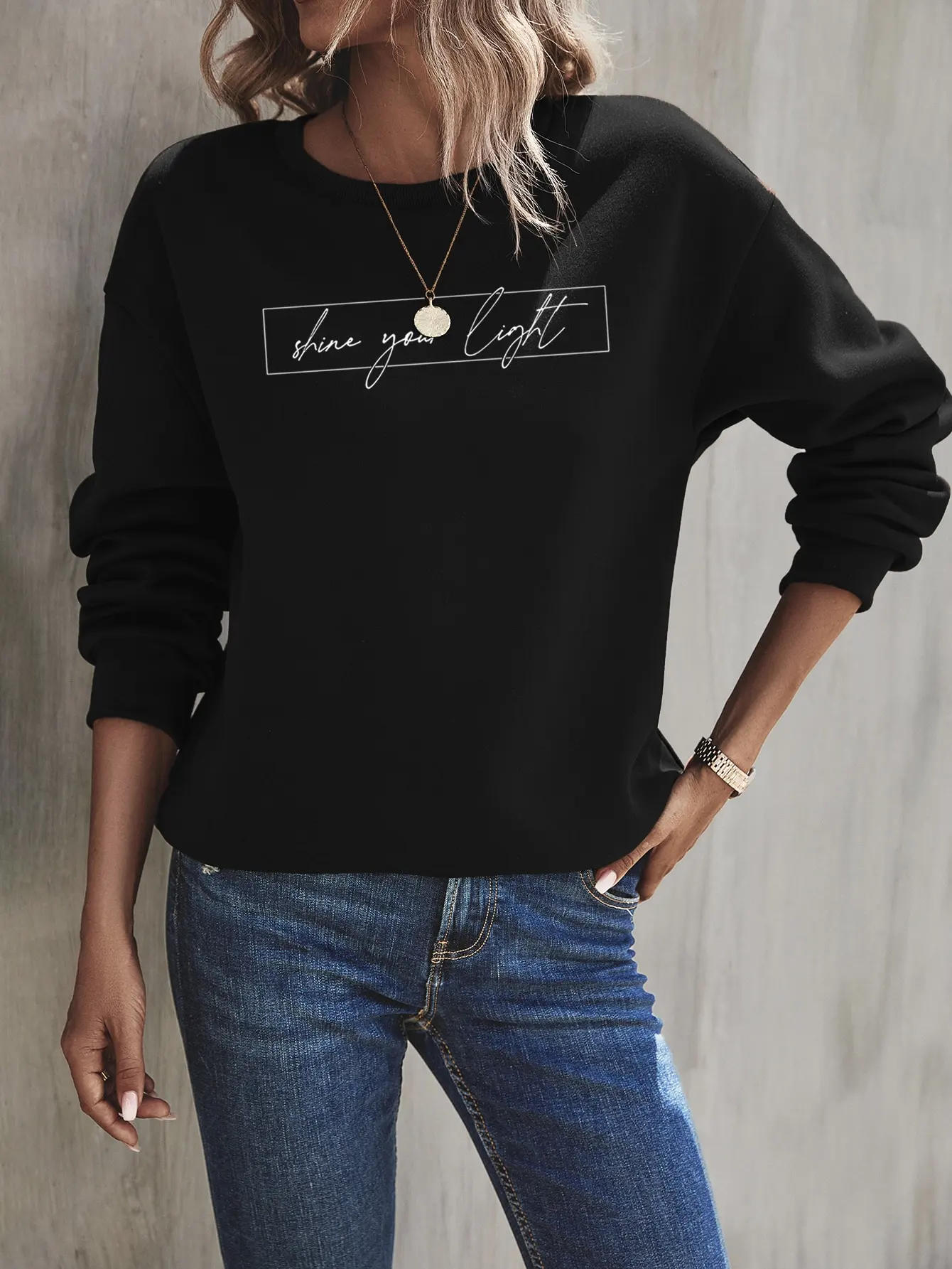 2024 new autumn and winter letter printed round neck pullover casual fit long-sleeved sweatshirt for women