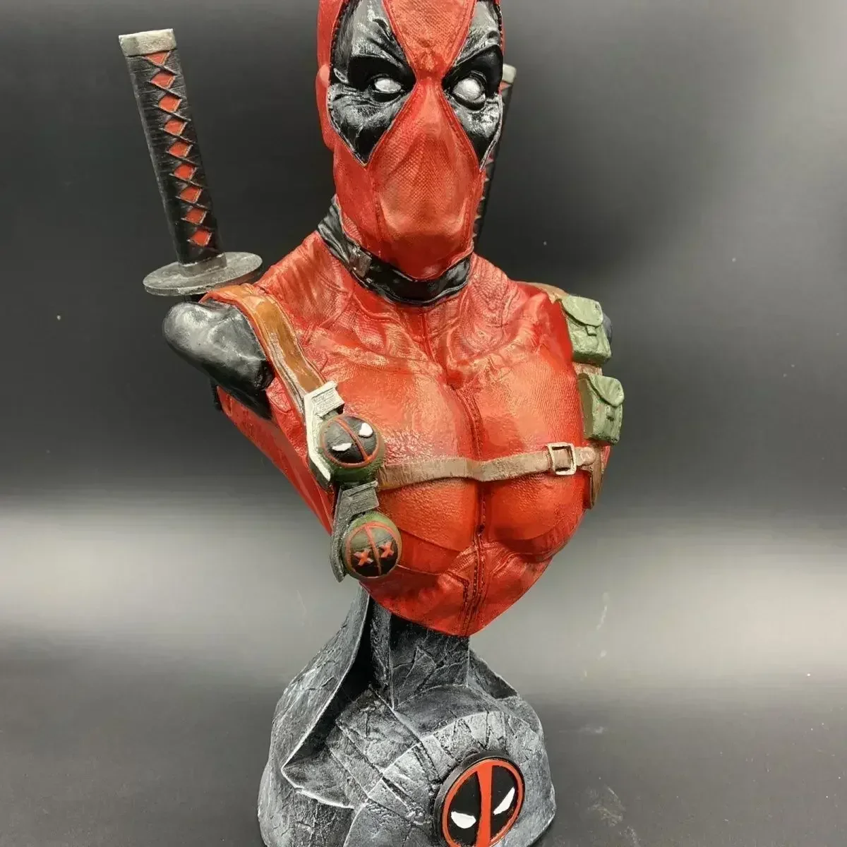 Marvel Deadpool Collectible Figures The Avengers Animation Peripherals Ornaments Model Marvel Doll Statue Boys Toy Birthday Gift