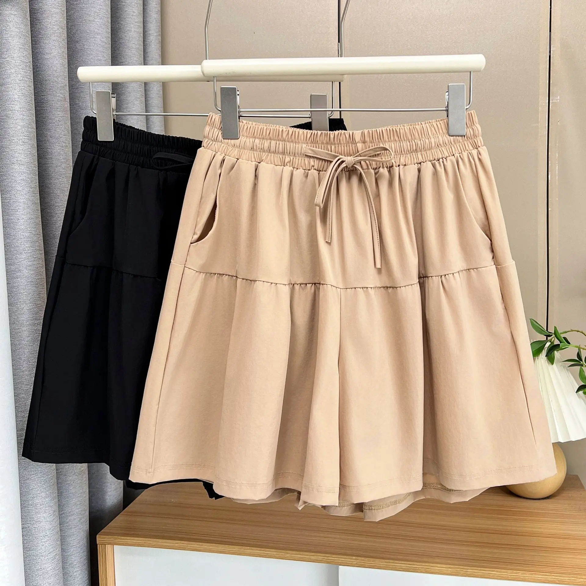 

Широкие шорты больших размеров, новые летние повседневные тонкие шнурки с эластичной резинкой на талии, женские шорты из ледяного шелка F431