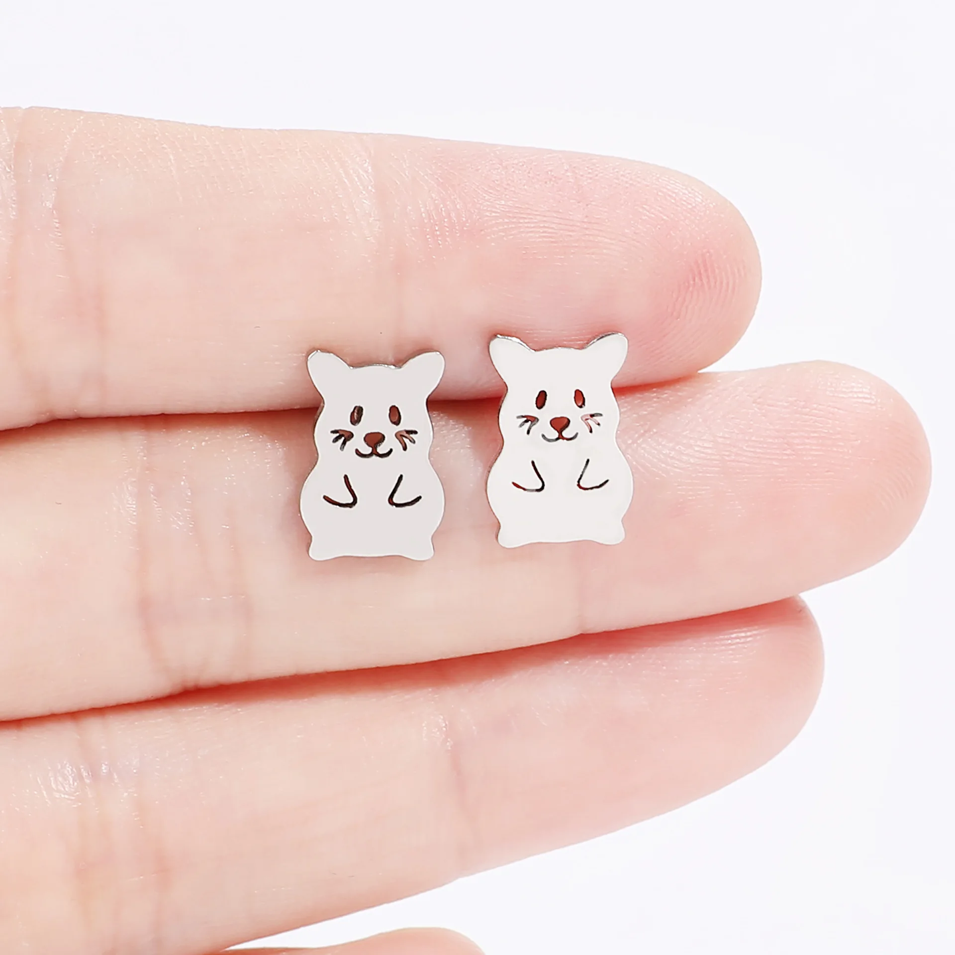 2025 new stylish and cute hamster-shaped stud earrings for women, versatile and personalized earrings for ladies, small gifts fo
