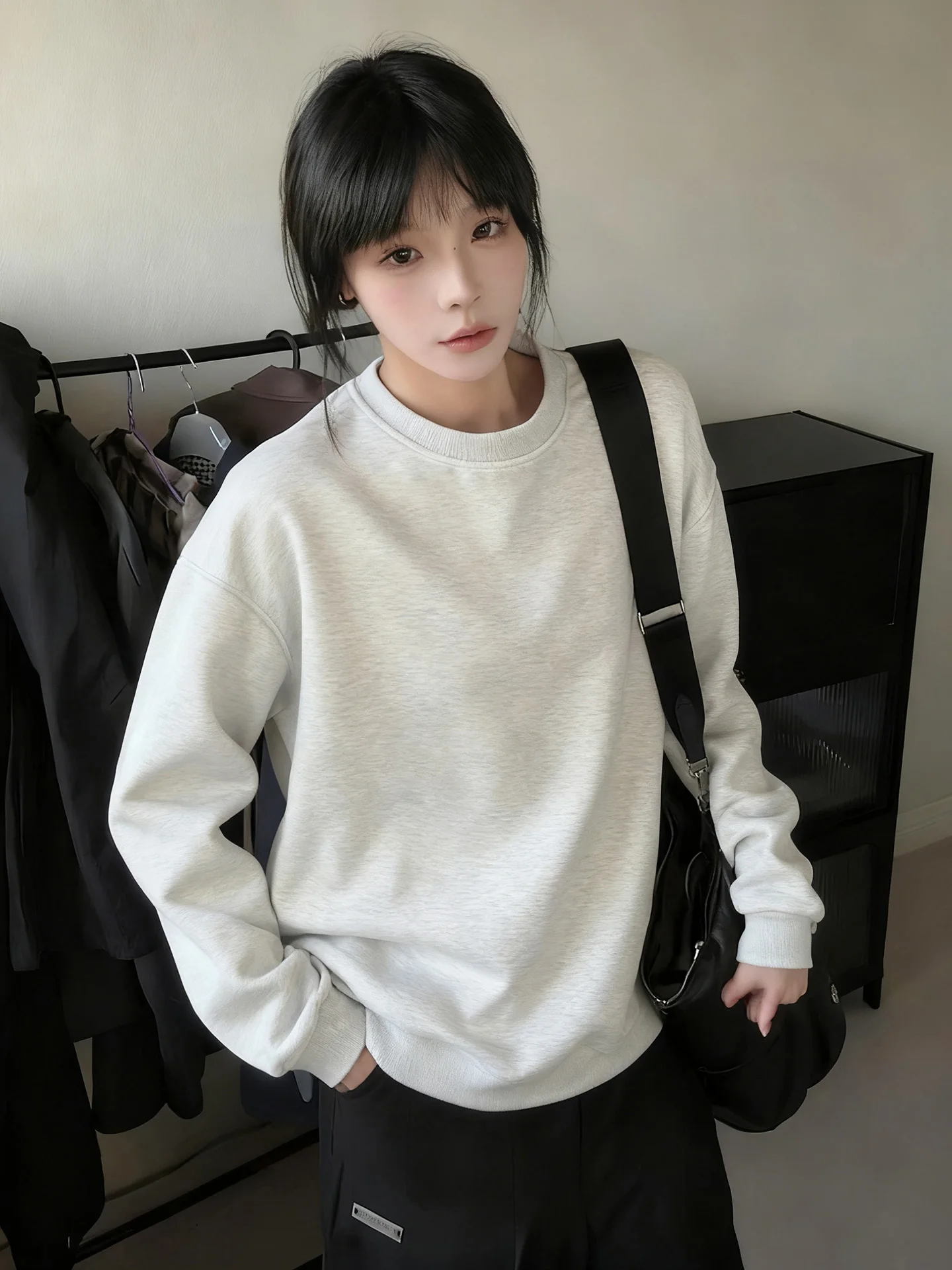 

Мужская толстовка American Style с флисовой подкладкой, белая, с длинным рукавом, круглым вырезом, для ношения под одеждой, базовый топ для осени и зимы.