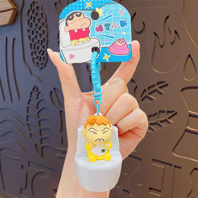 Crayon Shin-Chan การ์ตูนตลกเสียงเปิดใช้งานห้องน้ําพวงกุญแจกระเป๋าเป้สะพายหลังตุ๊กตาจี้พวงกุญแจเครื่องประดับวันหยุดของขวัญสําหรับหญิง