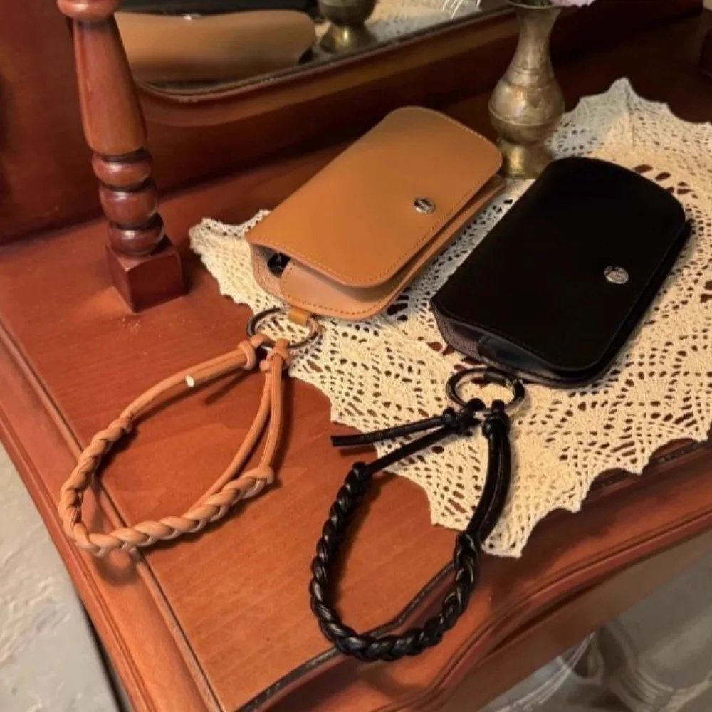 

Fashion with Lanyard Sunglasses Storage Bag PU Leather Portable Glasses Case Solid Color Eyewear Bag